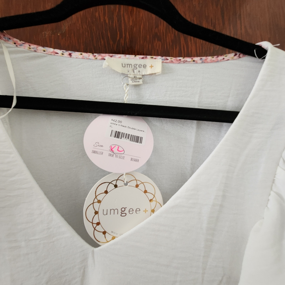 White Ruffled V-Neck Top - Picture 2 of 4